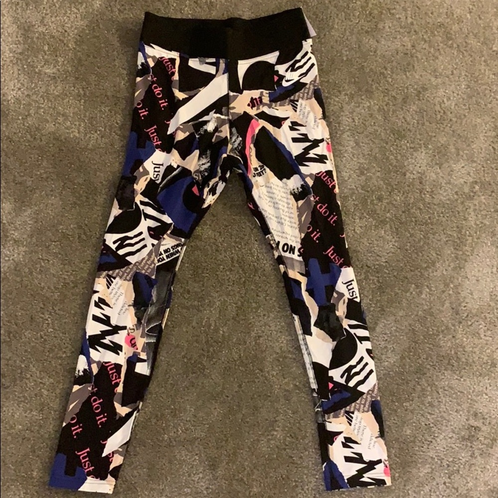 Women’s Medium Nike tights